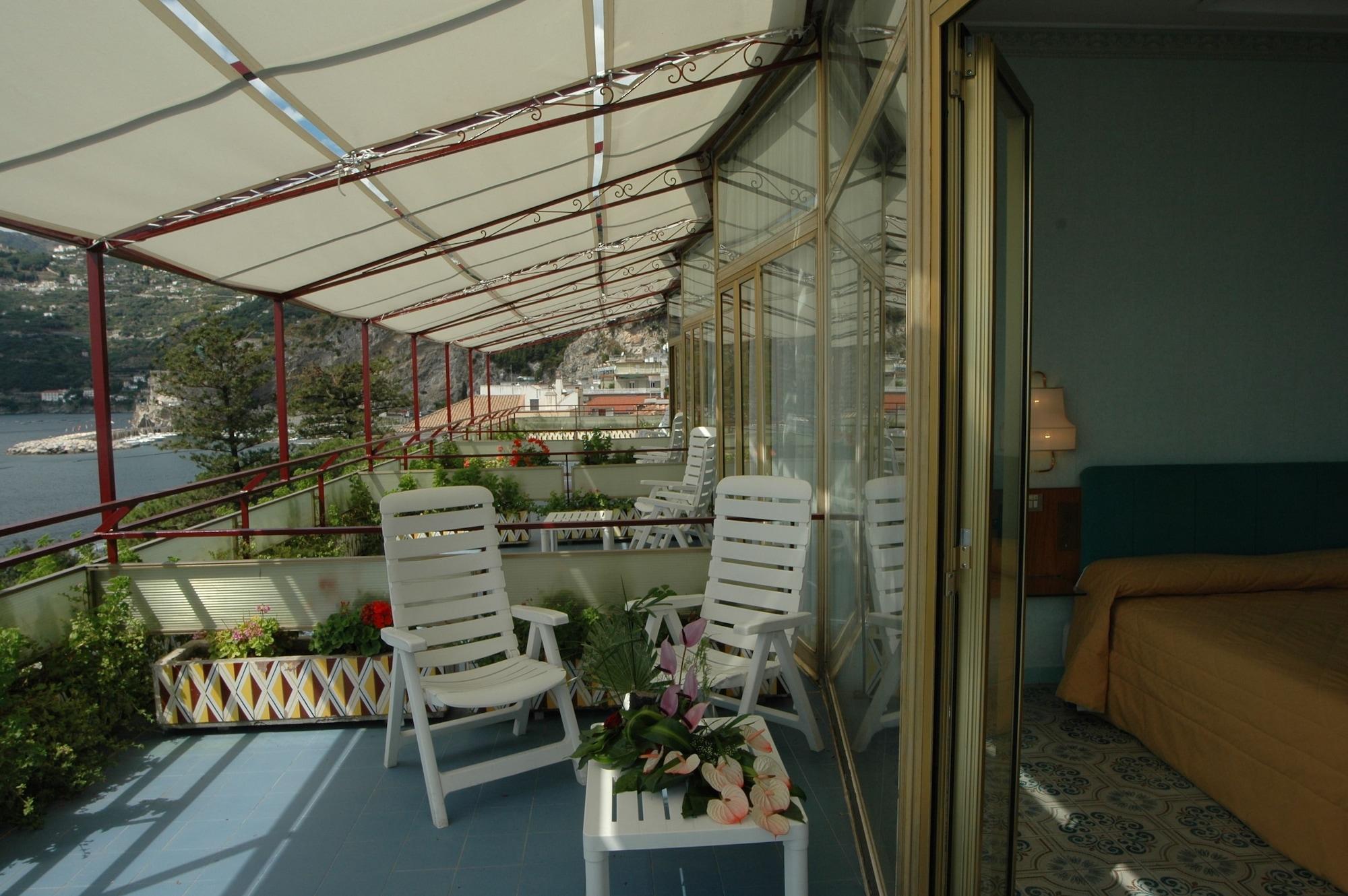 Reginna Palace Hotel Майори Екстериор снимка